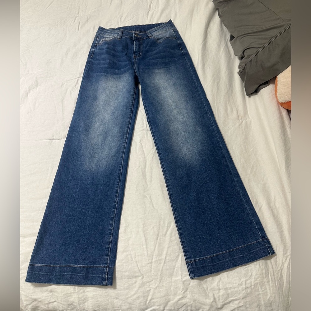 Stylish Indigo Flare Jeans for Women